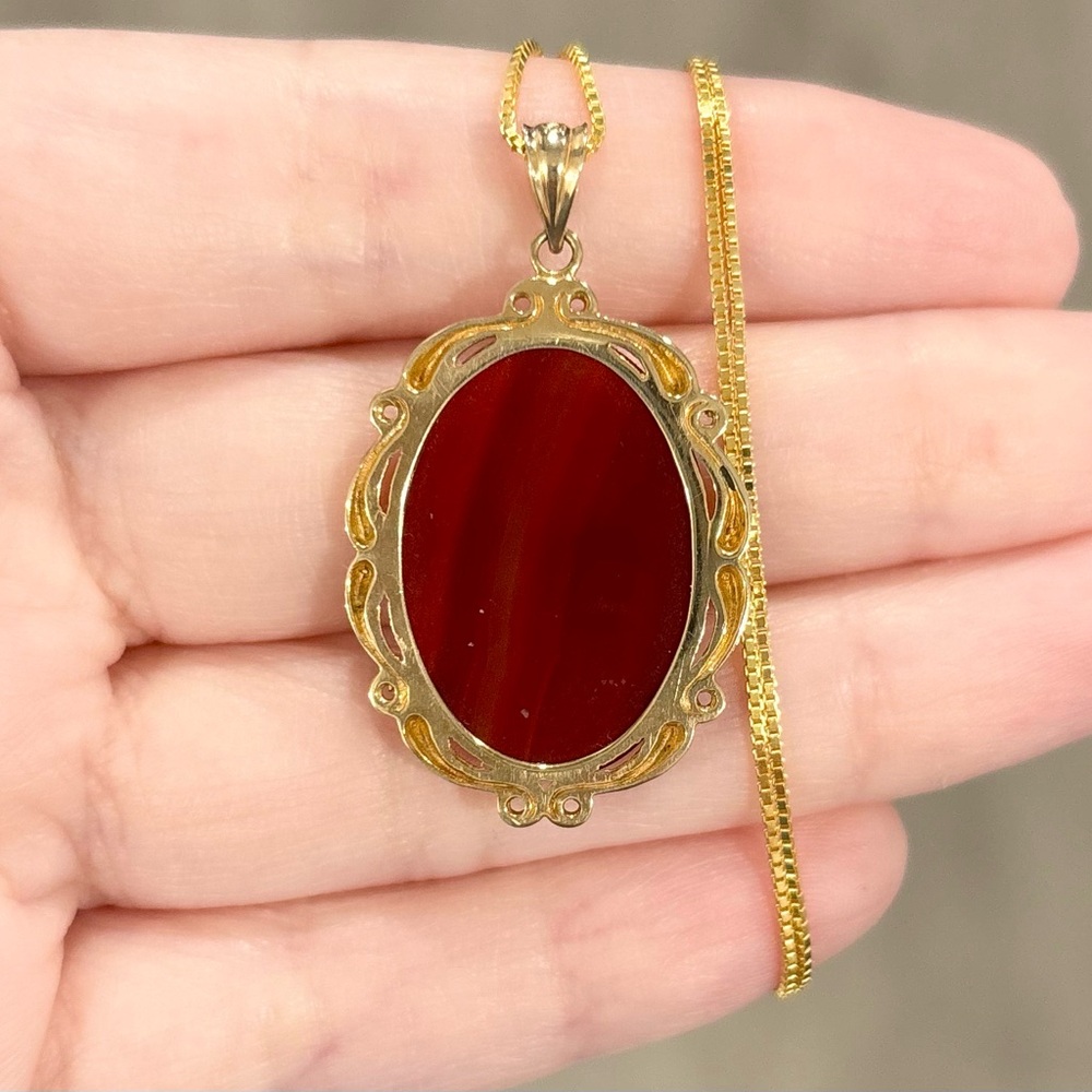 10K Large Red Agate Cameo oval vintage style yellow gold filigree pendant - Picture 8 of 10